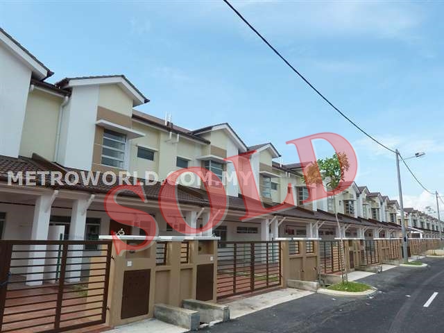 BANDAR PARKLAND, 2 STRY CORNER HOUSE. 62X75. RM 758,000. SOLD