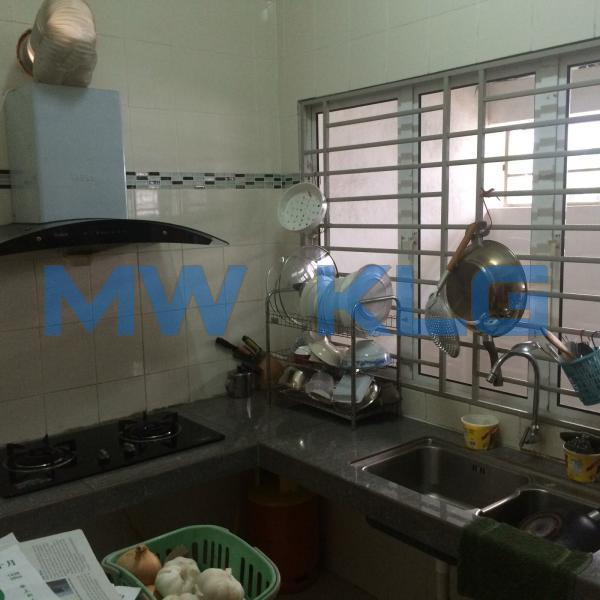 BANDAR PUTERI, JALAN KERONGSANG, 2 STRY LINK HOUSE. PARTLY RENO. 22×75 SF. RM 700,000